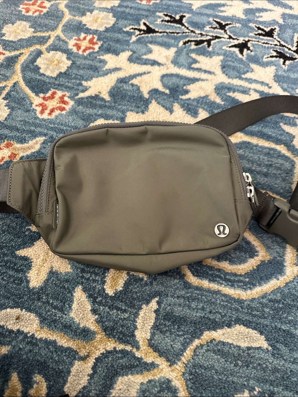lululemon athletica Olive Belt Bag